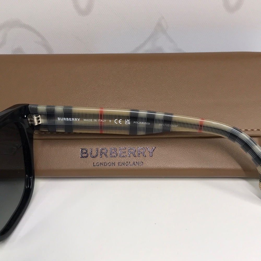 New 100% Authentic Burberry BE4277 3757/T3 Polarized Sunglasses – Black Frame - Picture 7 of 10